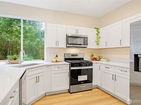 465 Field Place NE, Renton WA 98059