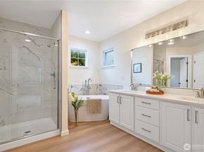 465 Field Place NE, Renton WA 98059