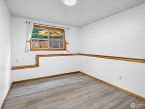 16704 NE 97th Street, Redmond WA 98052