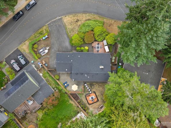 16704 NE 97th Street, Redmond WA 98052