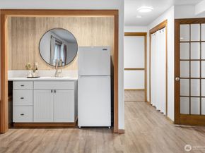 16704 NE 97th Street, Redmond WA 98052