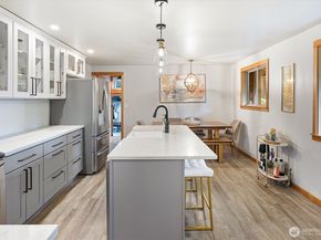 16704 NE 97th Street, Redmond WA 98052