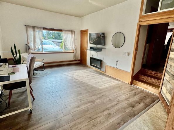 16704 NE 97th Street, Redmond WA 98052