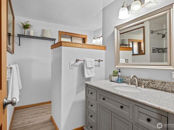 16704 NE 97th Street, Redmond WA 98052