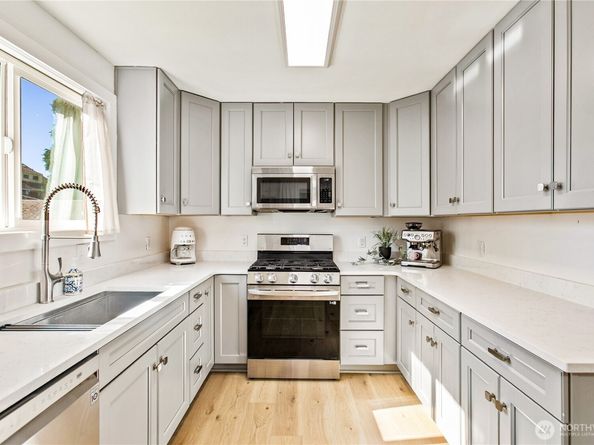 1717 6th street, Bremerton WA 98337