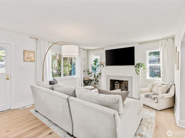 1717 6th street, Bremerton WA 98337