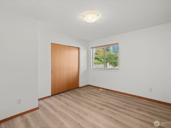 23727 80th Court W, Edmonds WA 98026