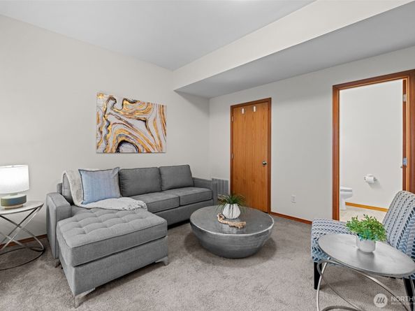 23727 80th Court W, Edmonds WA 98026