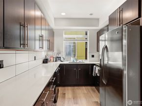 902 13th Avenue, Seattle WA 98122