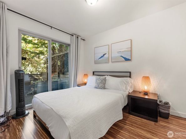 902 13th Avenue, Seattle WA 98122