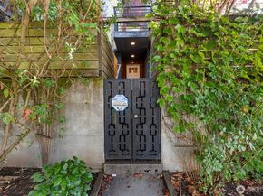 902 13th Avenue, Seattle WA 98122