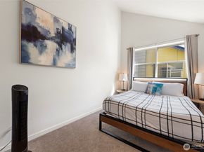 902 13th Avenue, Seattle WA 98122