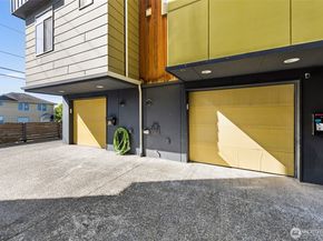 902 13th Avenue, Seattle WA 98122