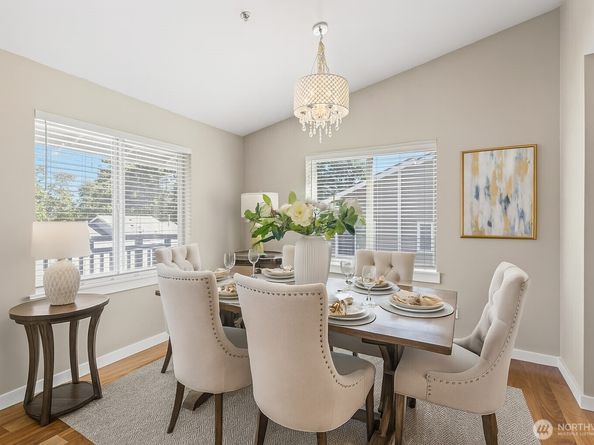 901 E Marine View Drive 201, Everett WA 98201