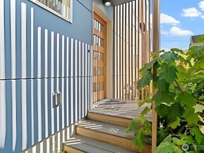 1928 B 10th Avenue W, Seattle WA 98119
