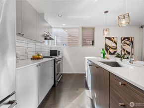 1928 B 10th Avenue W, Seattle WA 98119