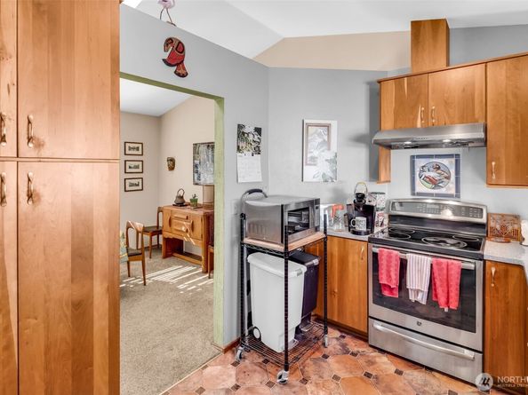 10513 Whitman Avenue N, Seattle WA 98133