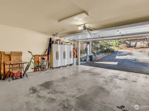 10513 Whitman Avenue N, Seattle WA 98133