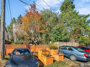 10513 Whitman Avenue N, Seattle WA 98133