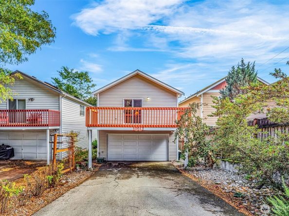 10513 Whitman Avenue N, Seattle WA 98133