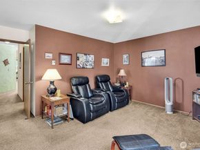 10513 Whitman Avenue N, Seattle WA 98133