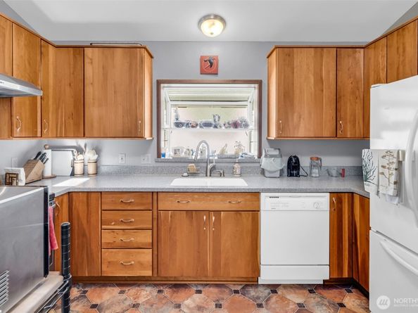 10513 Whitman Avenue N, Seattle WA 98133