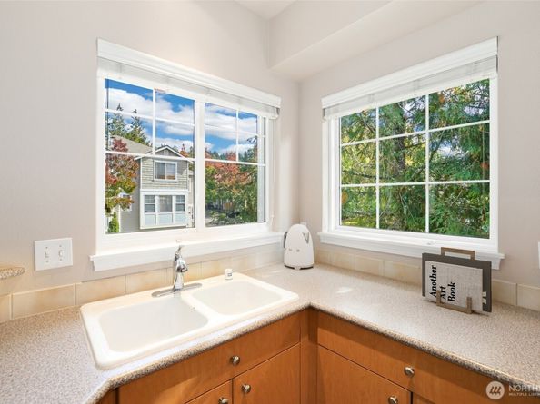 5025 Davis Place S B, Renton WA 98055