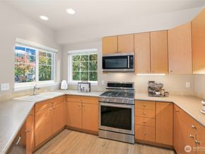 5025 Davis Place S B, Renton WA 98055