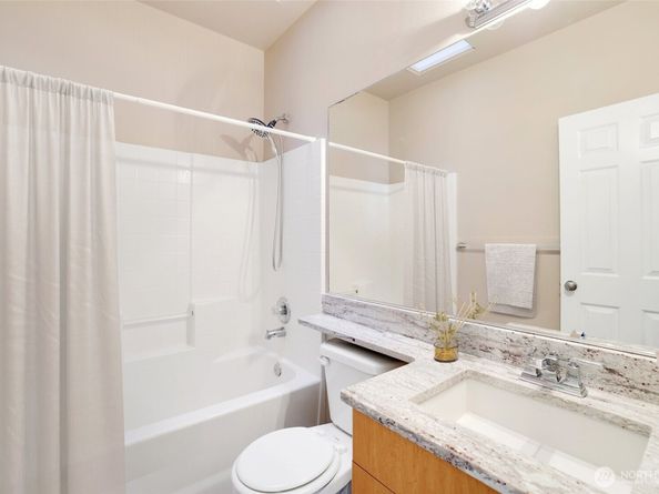 5025 Davis Place S B, Renton WA 98055