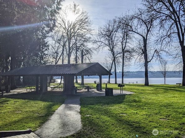 7128 NE 119th Lane, Kirkland WA 98034