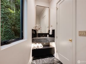 7128 NE 119th Lane, Kirkland WA 98034