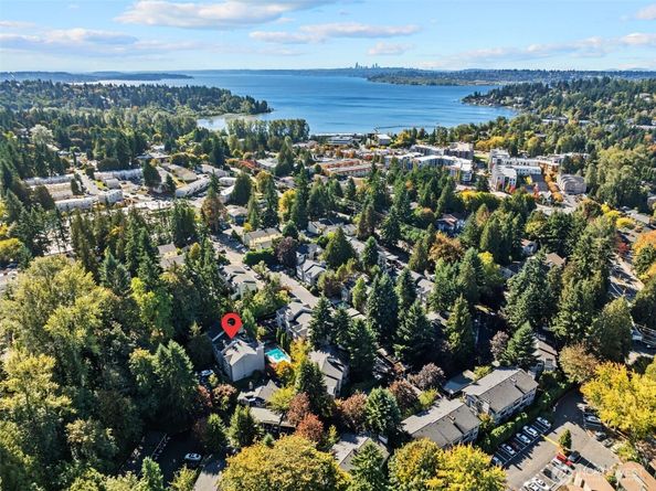 12044 100th Avenue NE H102, Kirkland WA 98034
