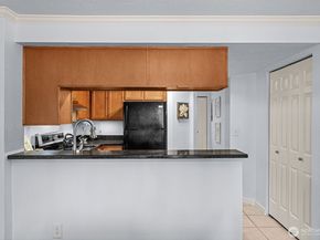 12044 100th Avenue NE H102, Kirkland WA 98034