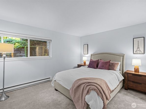12044 100th Avenue NE H102, Kirkland WA 98034