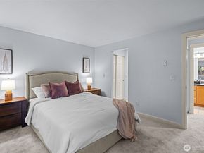 12044 100th Avenue NE H102, Kirkland WA 98034