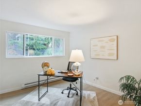 2104 Alki Avenue SW 306, Seattle WA 98116