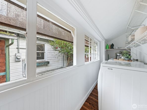 833 NW 52nd, Seattle WA 98107