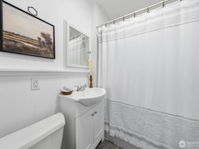 833 NW 52nd, Seattle WA 98107