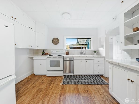 833 NW 52nd, Seattle WA 98107