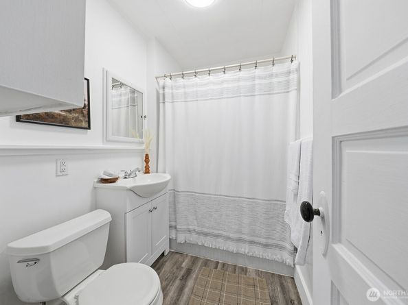 833 NW 52nd, Seattle WA 98107