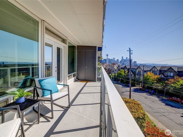 500 Olympic Place 304, Seattle WA 98119