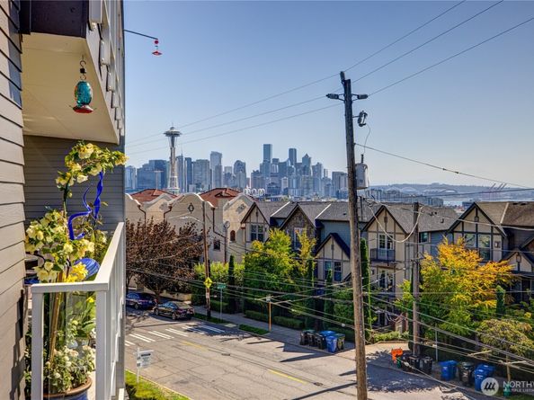 500 Olympic Place 304, Seattle WA 98119