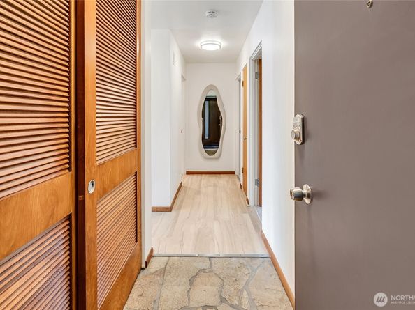 500 Olympic Place 304, Seattle WA 98119