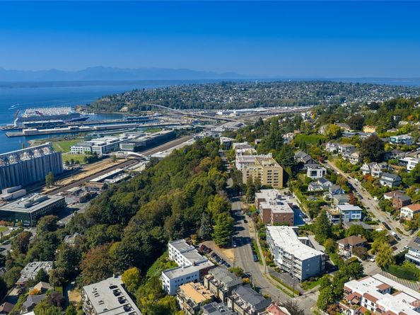 500 Olympic Place 304, Seattle WA 98119