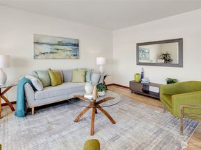 500 Olympic Place 304, Seattle WA 98119