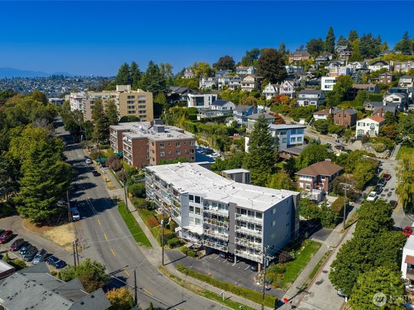 500 Olympic Place 304, Seattle WA 98119