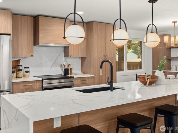 10406 115th Place NE, Kirkland WA 98033