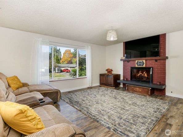 12827 47th Avenue SE, Everett WA 98208
