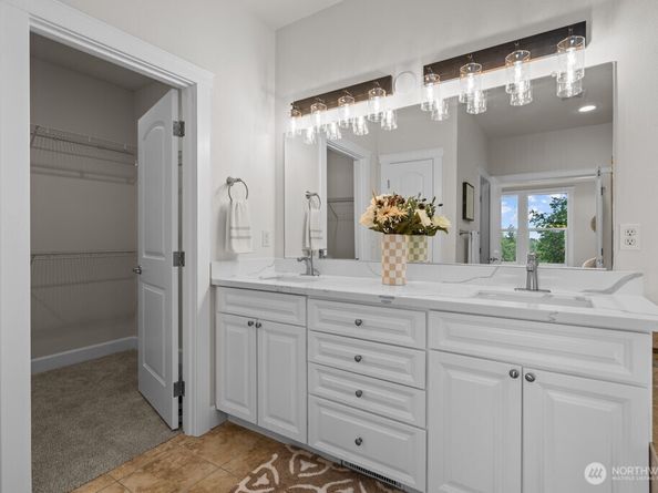 9304 S 223rd Place, Kent WA 98031