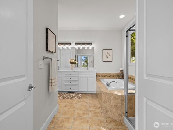 9304 S 223rd Place, Kent WA 98031